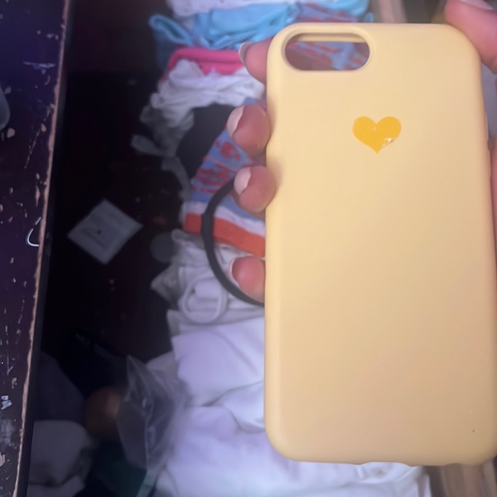 Selling and iPhone 7 yellow case for 10.00